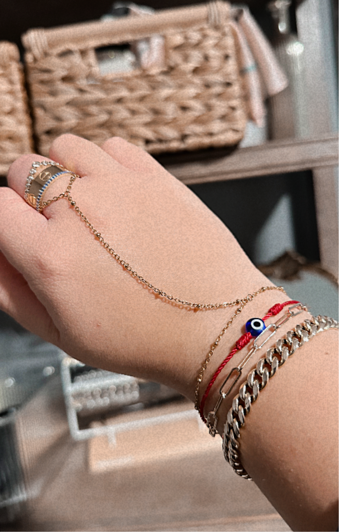 Handchain