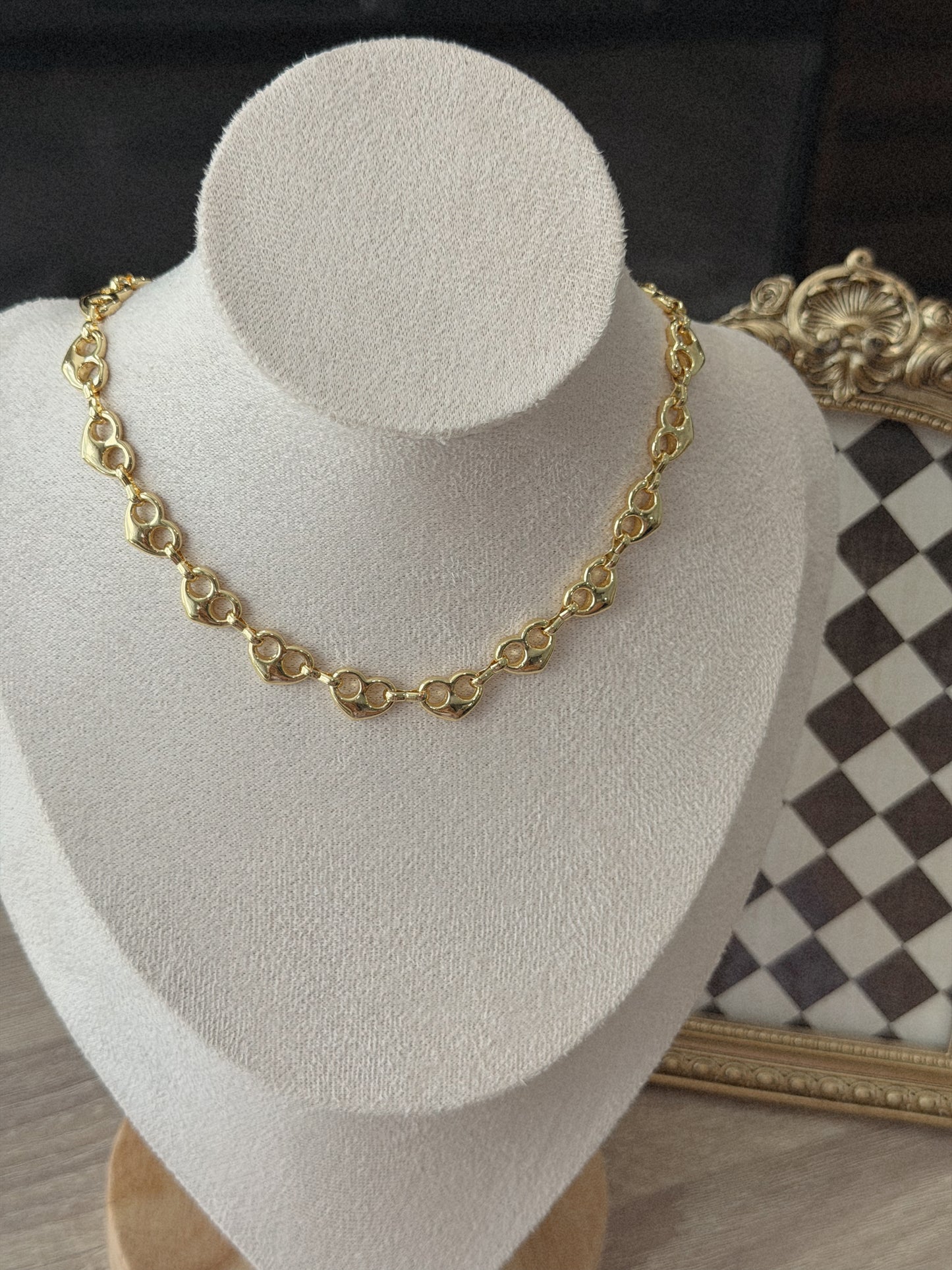 Amora Necklace